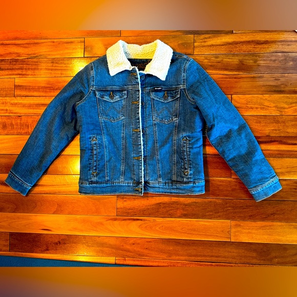 Wrangler Jackets & Blazers - WOMEN'S WRANGLER RETRO® SHERPA LINED WESTERN DENIM JACKET